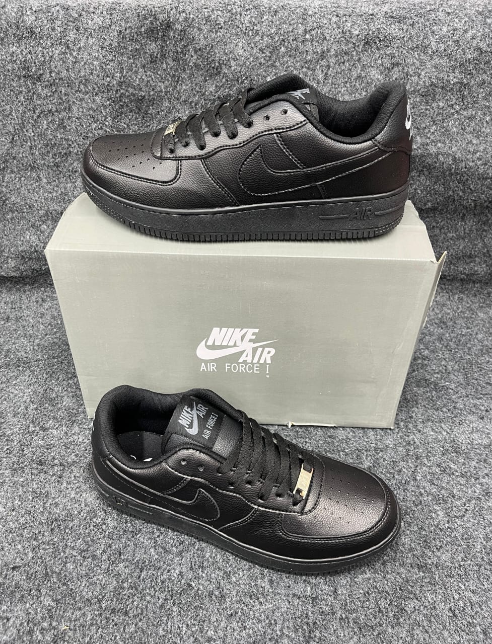 Air Force 1 Style Low-Top Sneakers