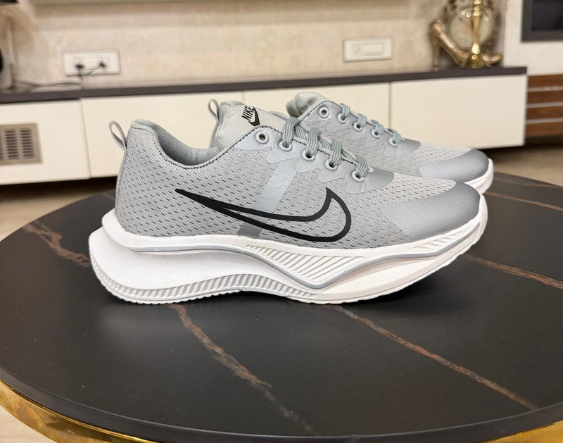 Men’s Lightweight Mesh Running Shoes