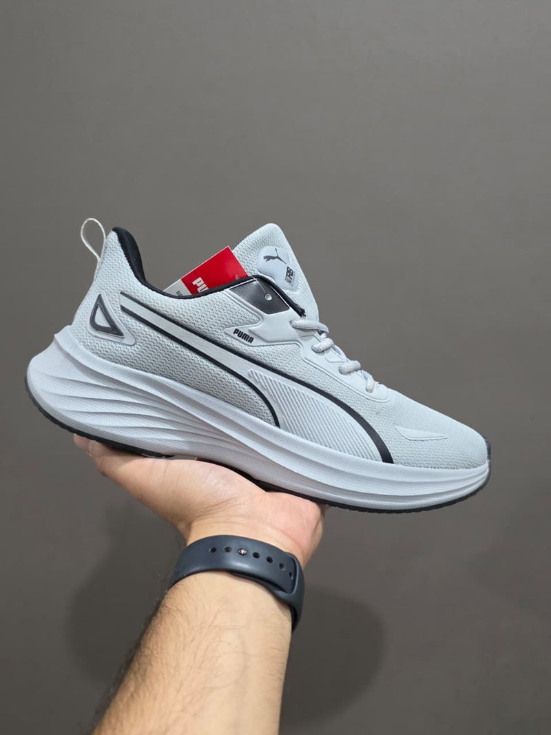 Running Shoes – Lightweight Comfort & Everyday Performance