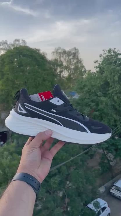 Running Shoes – Lightweight Comfort & Everyday Performance